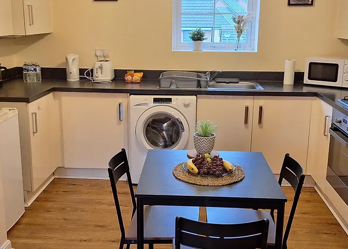 Two Bedroom Semi-Detached Modern House In Birmingham