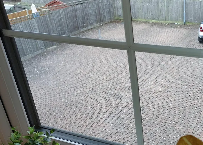Two Bedroom Semi-Detached Modern House In Birmingham