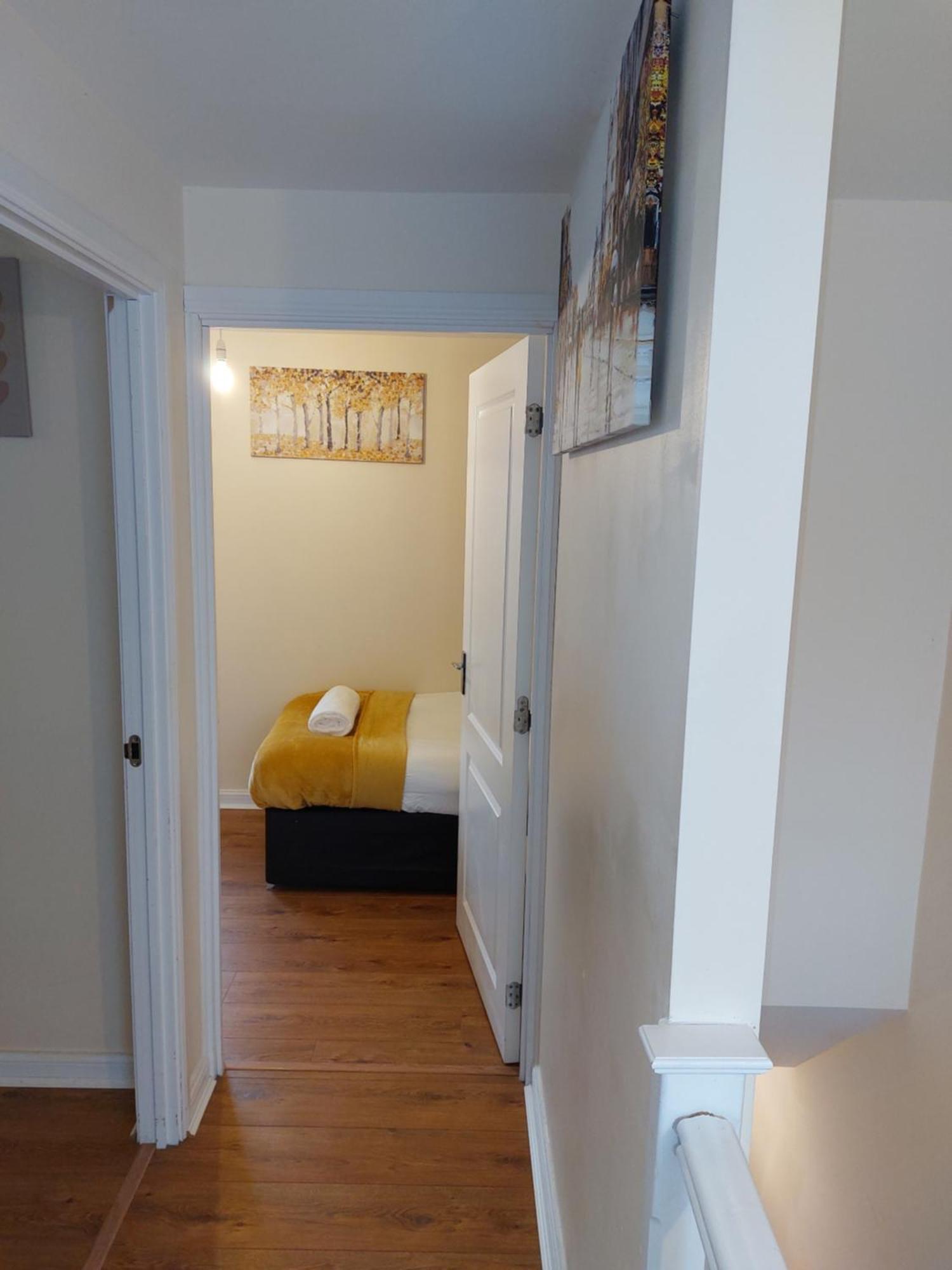 Two Bedroom Semi-detached Modern House In Apartment